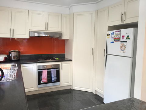 Doncaster Westfield Home Stay - eAccommodation 19