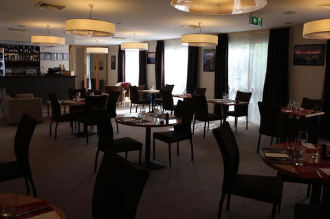 Bairnsdale International - eAccommodation 16