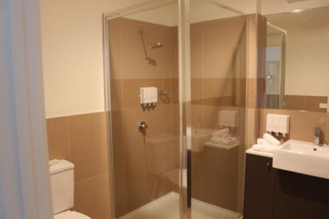 Bairnsdale International - eAccommodation 25