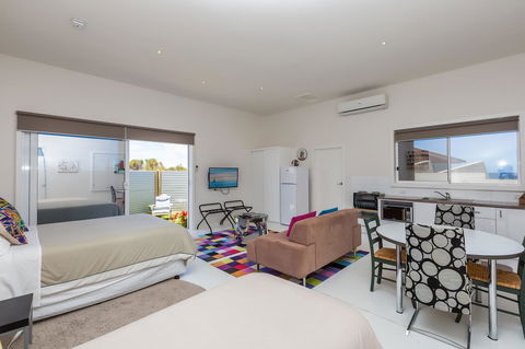 Cottages For Couples - eAccommodation 7