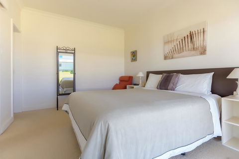 Cottages For Couples - eAccommodation 16
