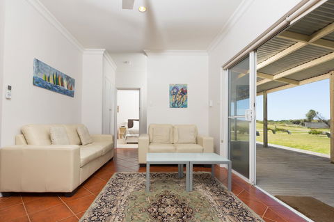 Cottages For Couples - eAccommodation 28
