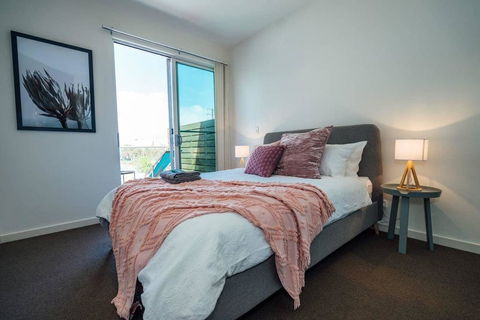The Cove @ New Port-Pool - Spa - Sauna - Gym & More - eAccommodation 2