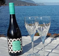 the cove... on the rocks at Port Arthur - eAccommodation