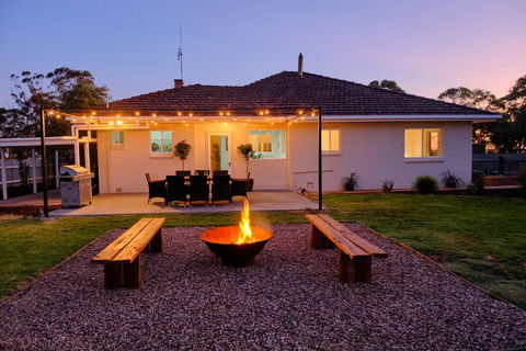 The Farmhouse. - eAccommodation 0