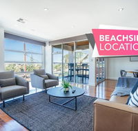 The Grand Oasis - Pool - Wifi - Mins from beach - eAccommodation