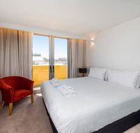 The Nest - Cosy Space on Newcastle Street with Roof Terrace - eAccommodation