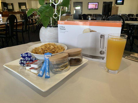 The Victoria Hotel - eAccommodation 1