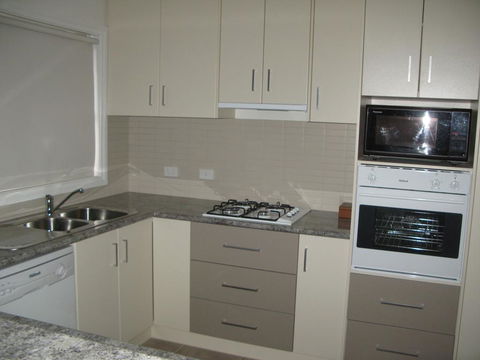 The Villa Kyabram - eAccommodation 2
