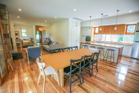 Two Oaks - eAccommodation 1