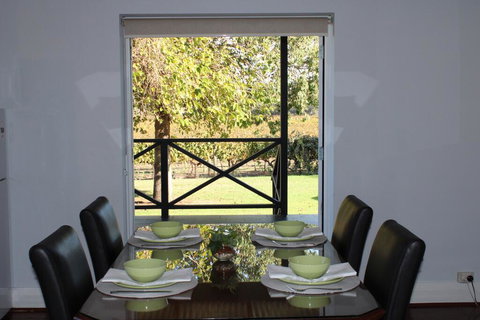 Upper Reach Spa Cottage - eAccommodation 2