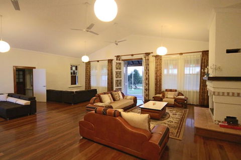 Verona House - eAccommodation 3