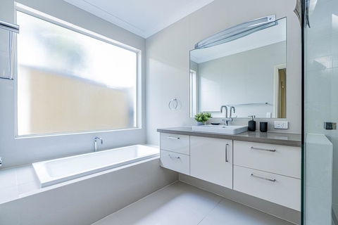 VIEWS FOREVER - INVERLOCH - eAccommodation 3