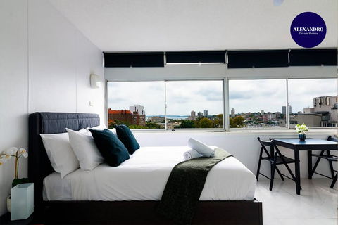 Views To Die For// Studio Rushcutters Bay // Free Parking - eAccommodation 0
