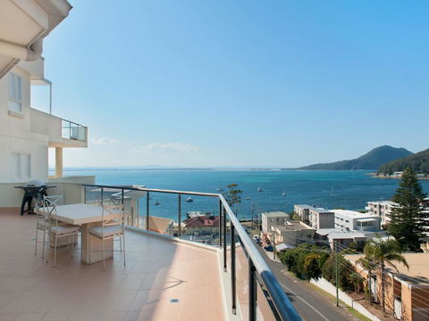 Views, Views & More Views, Sub-Penthouse In Shoal Bay - eAccommodation 2