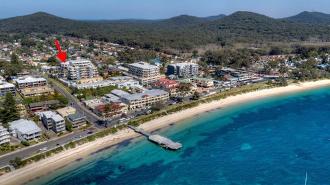 Views, Views & More Views, Sub-Penthouse In Shoal Bay - eAccommodation 3