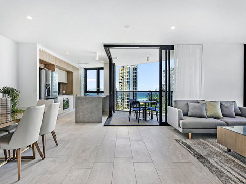 Vue Broadbeach Private 2 Bed Ocean View - eAccommodation 1