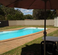 Wagon Wheel Motel  Units - eAccommodation