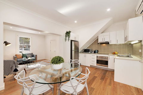 Walk To The City, Fish Market, Darling Harbour - eAccommodation 0