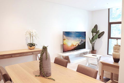 Walking To Darling Harbour, Townhall, QVB,ICC. - eAccommodation 0