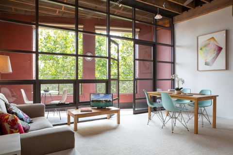 Warehouse Apartment With Balcony In Trendy Area - eAccommodation 0