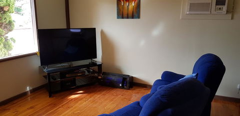 Warmont Apartments Self Contained Home - eAccommodation 0