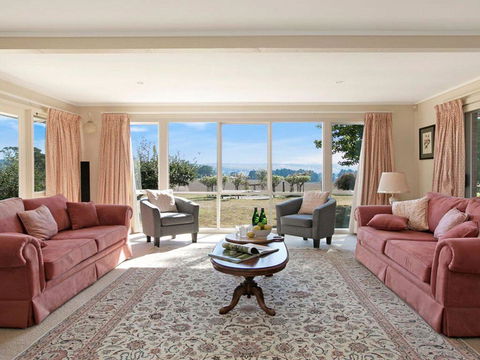 Warrington Park - Bendooley Hill - eAccommodation 1