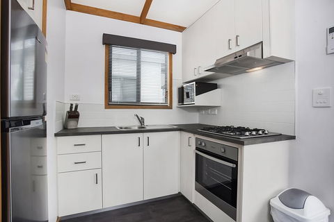 Warrnambool Holiday Village - eAccommodation 3