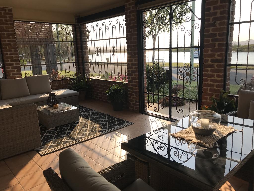 Coombabah QLD eAccommodation