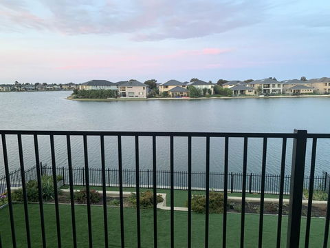 Waterfront Grand Villa For Big Group - eAccommodation 3