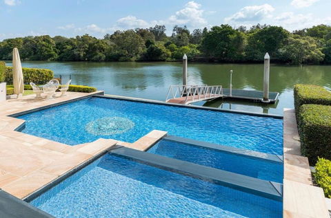 Waterfront Home / Amazing Place To Be - eAccommodation 3