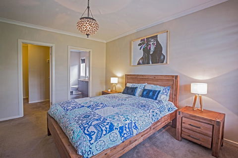 Nautical Rise Torquay - eAccommodation 12