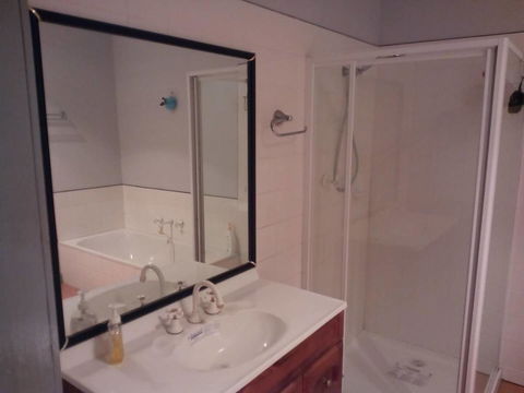 Avala Accommodation Daylesford - eAccommodation 4