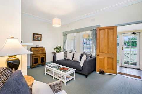 Edge17 Port Fairy Wharf - eAccommodation 1