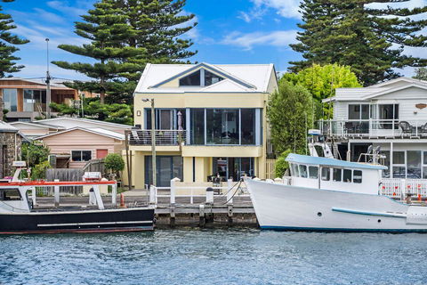 Edge17 Port Fairy Wharf - eAccommodation 14