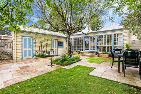 Edge17 Port Fairy Wharf - eAccommodation 2