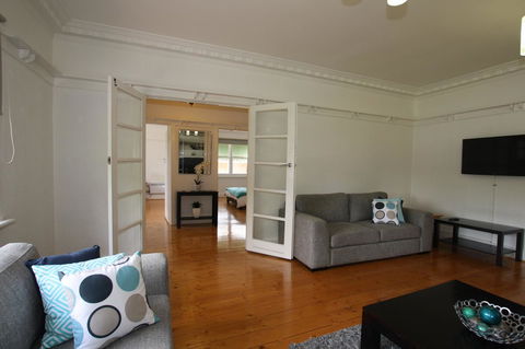 A Stroll Away - eAccommodation 4