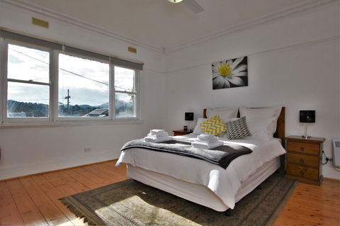 A Stroll Away - eAccommodation 5