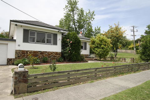 A Stroll Away - eAccommodation 10