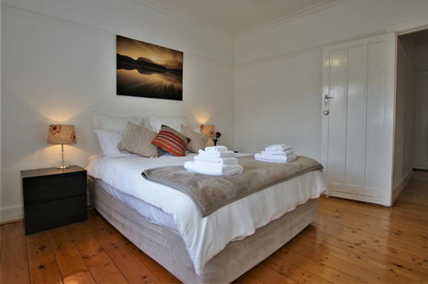 A Stroll Away - eAccommodation 6