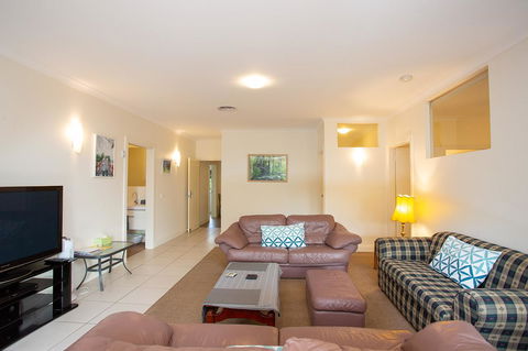 Austral Place 88 Via Merri River - eAccommodation 6