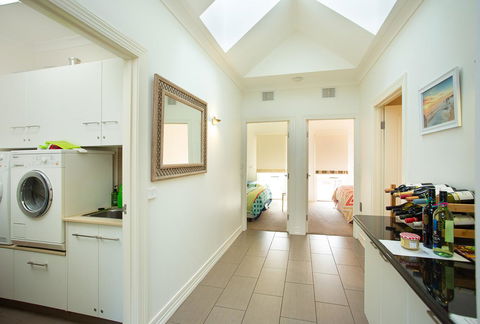 Austral Place 88 Via Merri River - eAccommodation 4