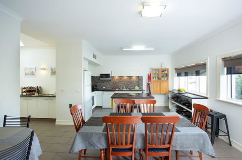 Austral Place 88 Via Merri River - eAccommodation 2