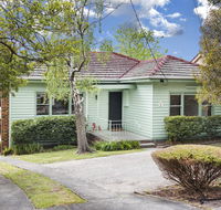 Hillside House - eAccommodation