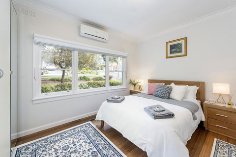 Hillside House - eAccommodation 6