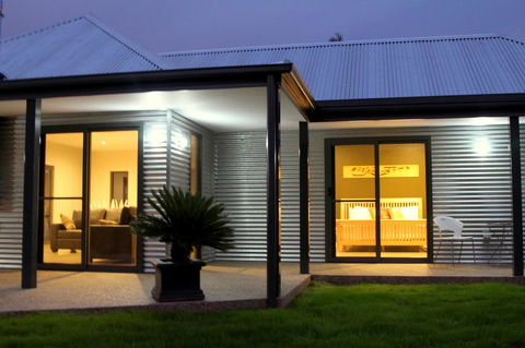 3 Bells Alpine Cottage - eAccommodation 10
