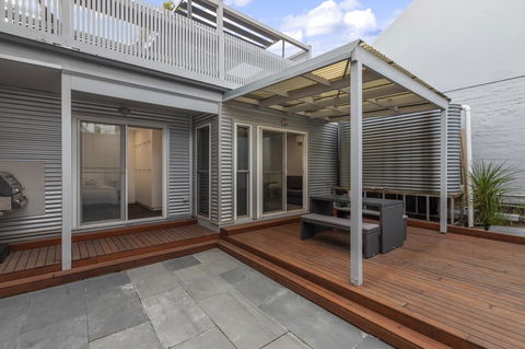 Work Sleep Live Melbourne - eAccommodation 13