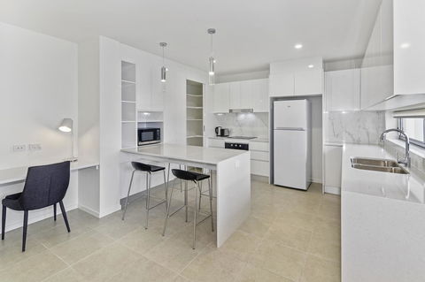 Aquarius Kawana - eAccommodation 25