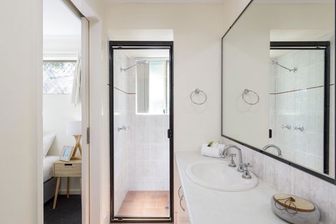 Rainbow Getaway Holiday Apartments - eAccommodation 8