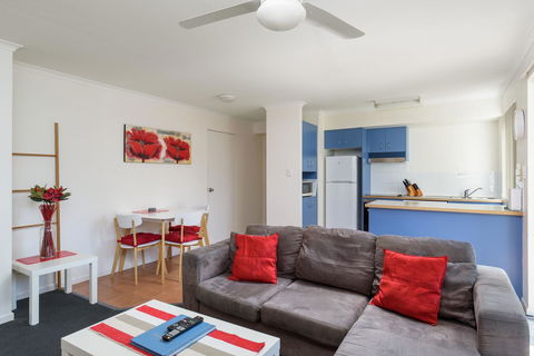 Rainbow Getaway Holiday Apartments - eAccommodation 6